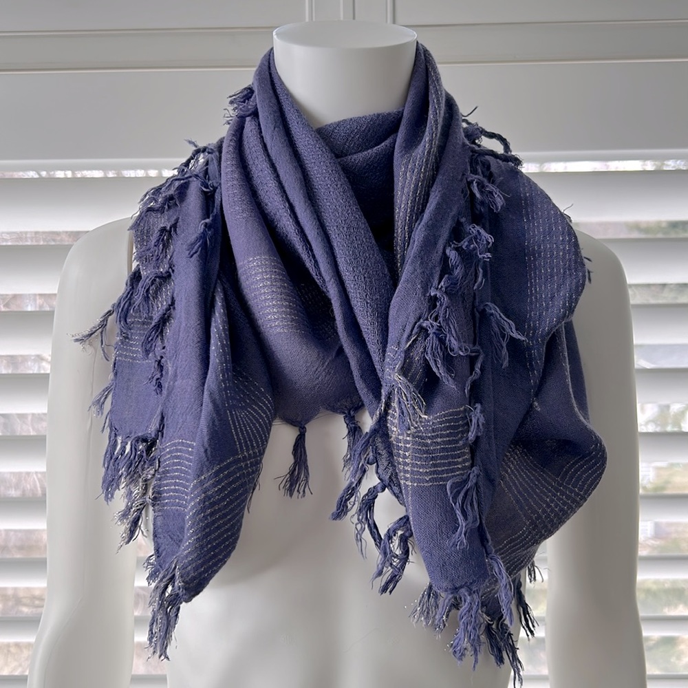 SUZY SHIER Purple & Silver Metallic Square Fringe Scarf, Neck Fashion Accessory